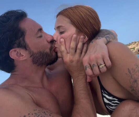 Viih Tube e Eliezer trocam beijão de língua na lua de mel