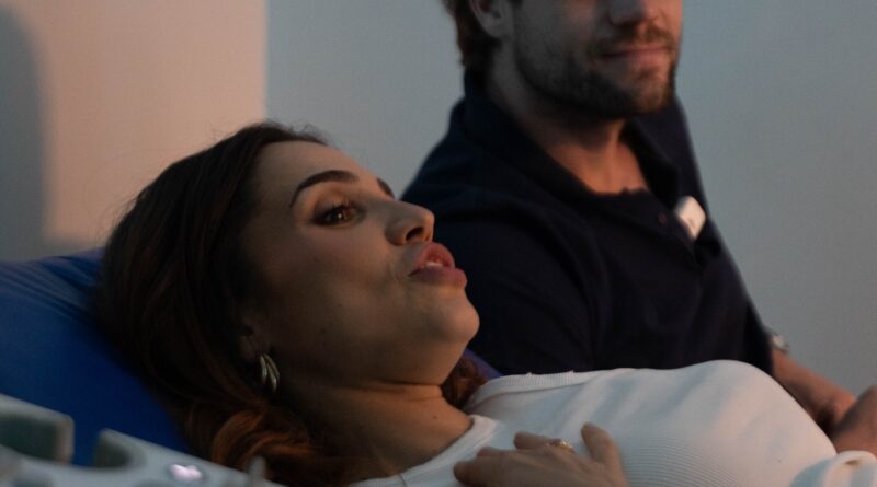 Marina nasce: Paula Amorim e Breno Simões celebram bebê arco-íris