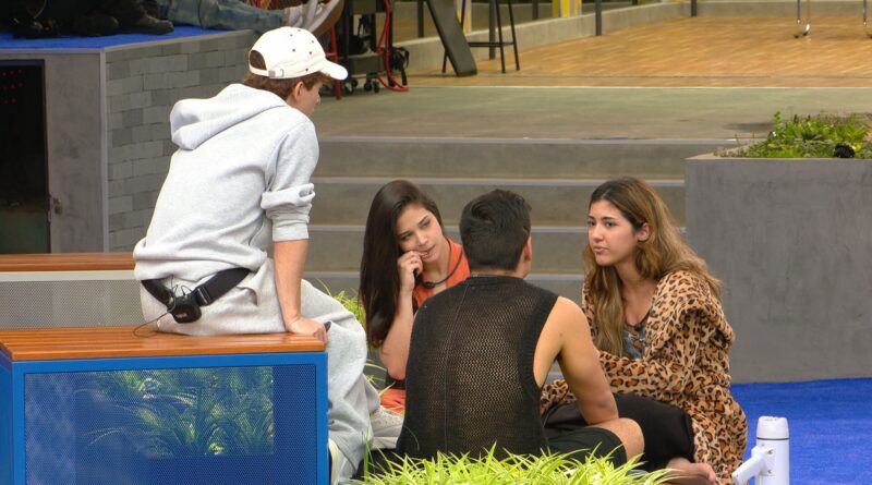 Paula Tavares desabafa no Estrelas da Casa: 'É muito sacrifício'